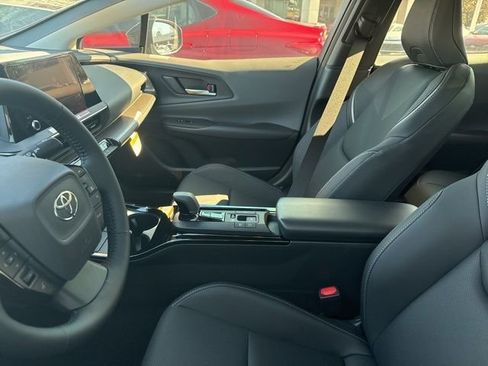 Used 2026 Toyota Prius XLE image 6