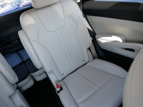 Certified 2025 Kia Sorento EX w/ EX Panoramic Sunroof Package image 14