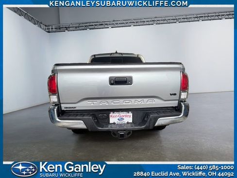 Used 2022 Toyota Tacoma TRD Off-Road AWD/4WD image 4