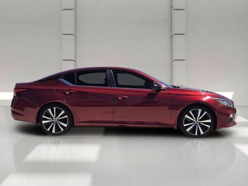Used 2020 Nissan Altima 2.0 SR FWD image 6