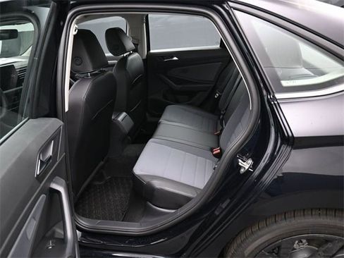 New 2026 Volkswagen Jetta SE image 11