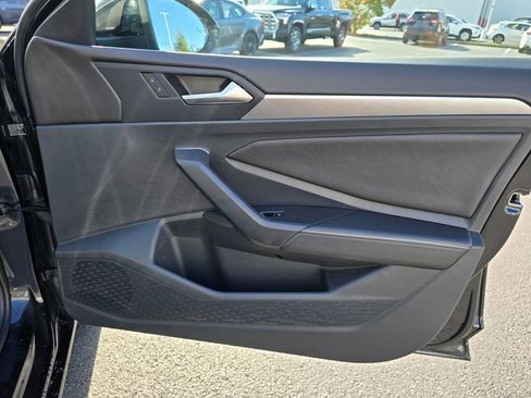 Used 2024 Volkswagen Jetta SE image 41