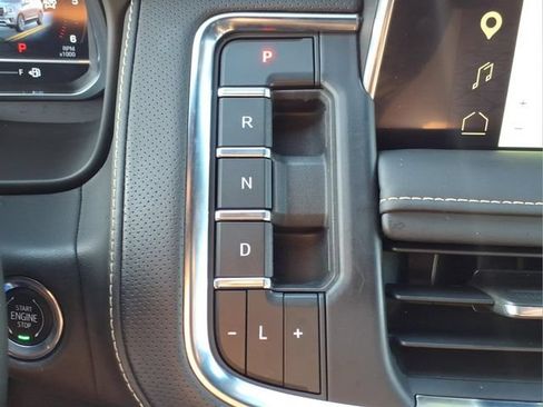 Used 2023 GMC Yukon SLT AWD/4WD image 22