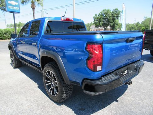Used 2023 Chevrolet Colorado Trail Boss w/ LPO, Dark Essentials Package AWD/4WD image 8