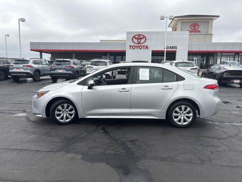 Used 2024 Toyota Corolla LE FWD image 4