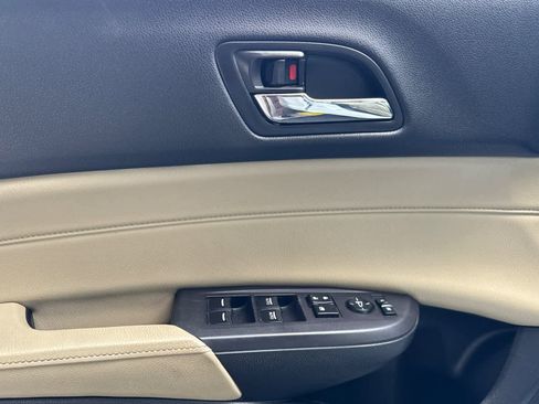 Used 2014 Acura ILX w/ Technology Package FWD image 11