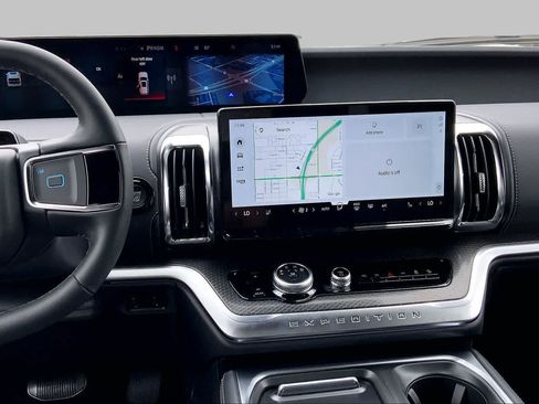 New 2026 Ford Expedition Platinum w/ Stealth Appearance Package AWD/4WD image 6