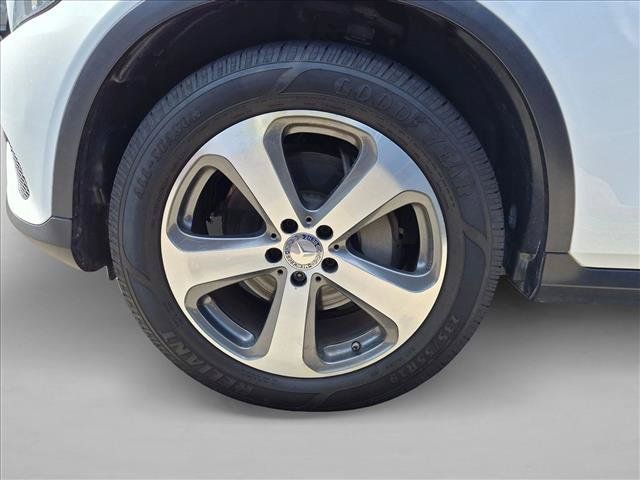 Used 2016 Mercedes-Benz GLC 300 image 17
