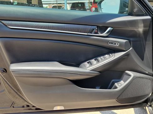 Used 2022 Honda Accord EX-L image 11