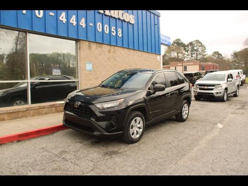 Used 2019 Toyota RAV4 LE image 1