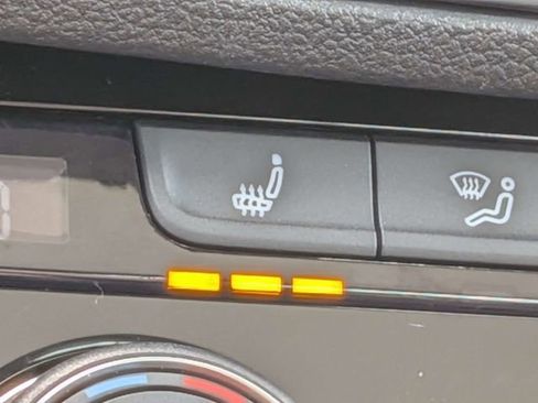 Certified 2023 Volkswagen Jetta SE FWD image 24
