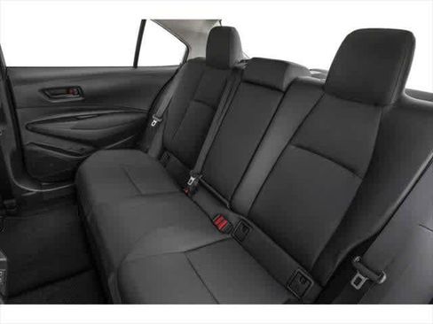 Used 2025 Toyota Corolla LE image 9