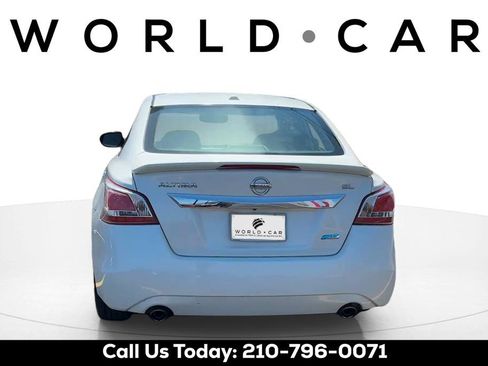 Used 2013 Nissan Altima 2.5 SL w/ Technology Pkg FWD image 4