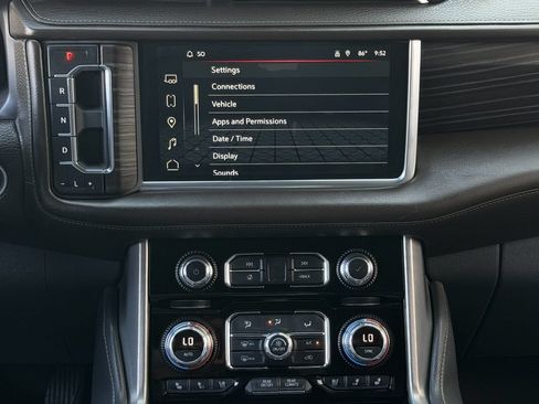 Used 2022 GMC Yukon Denali AWD/4WD image 17