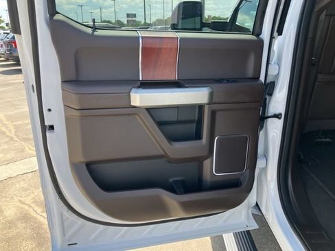Used 2022 Ford F350 King Ranch w/ King Ranch Ultimate Package AWD/4WD image 15