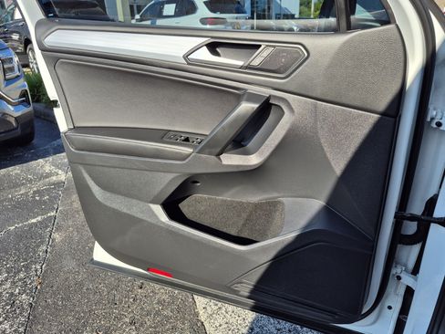 Used 2022 Volkswagen Tiguan S FWD image 23