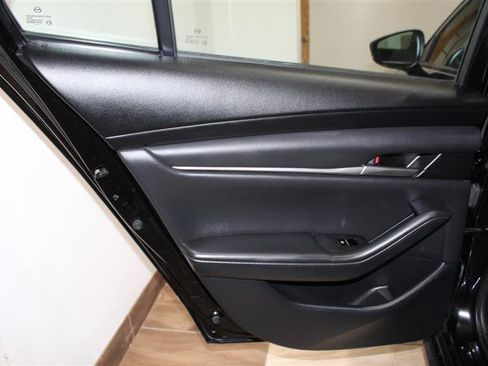 Used 2021 MAZDA MAZDA3 s FWD image 26