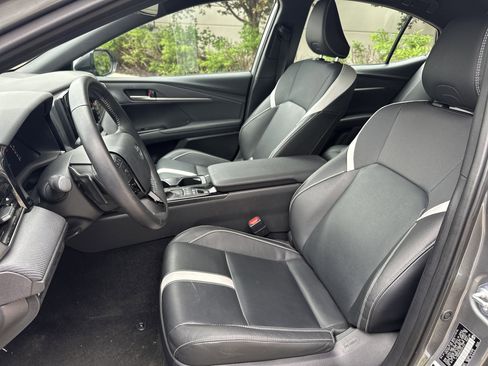 Used 2025 Toyota Camry SE w/ Convenience Package AWD/4WD image 14