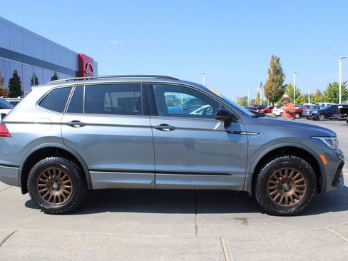 Used 2022 Volkswagen Tiguan SE R-Line image 6