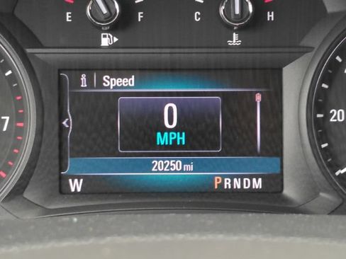 Used 2021 Buick Encore Preferred FWD image 35