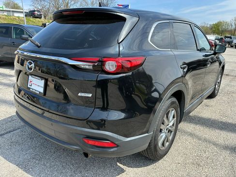 Used 2018 MAZDA CX-9 Touring w/ Touring Premium Package image 4