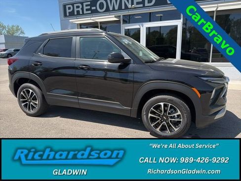 Certified 2025 Chevrolet TrailBlazer LT AWD/4WD image 1
