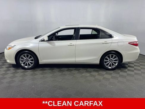 Used 2017 Toyota Camry XLE FWD image 5