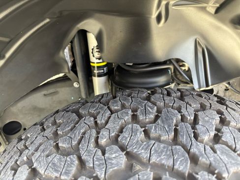 Used 2023 Jeep Wrangler Unlimited Rubicon w/ Cold Weather Group AWD/4WD image 16