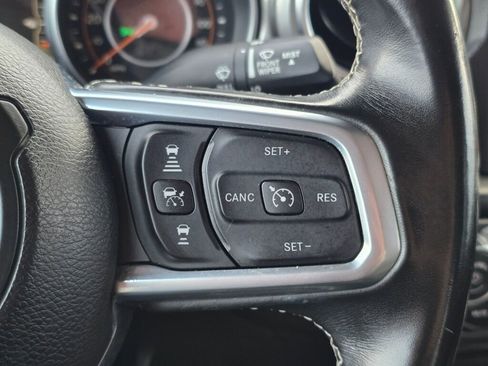 Used 2020 Jeep Gladiator Overland image 33