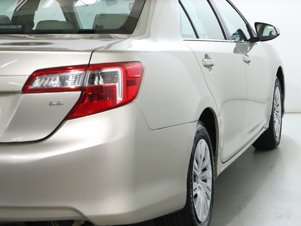 Used 2014 Toyota Camry LE FWD image 47