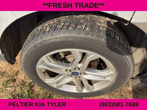 Used 2018 Ford Edge Titanium w/ Technology Package image 13