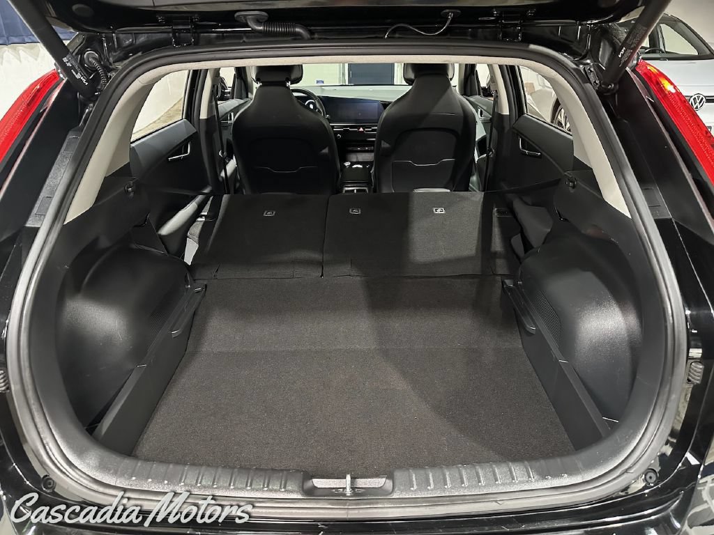 Used 2023 Kia Niro Wind w/ Wind Preserve Package FWD image 13