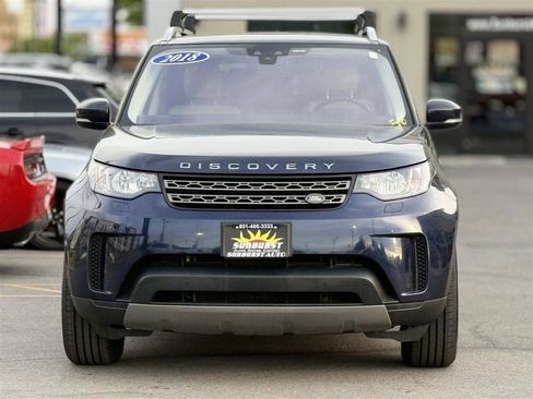 Used 2018 Land Rover Discovery SE AWD/4WD image 2