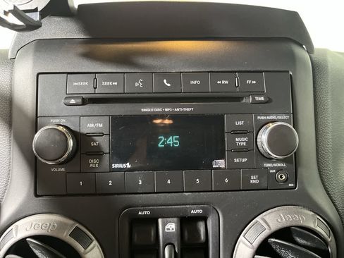 Used 2016 Jeep Wrangler Unlimited Sport w/ Quick Order Package 24S AWD/4WD image 18