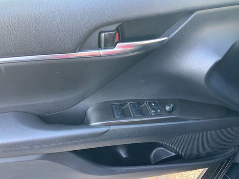 Used 2024 Toyota Camry SE w/ Cold Weather Package image 11