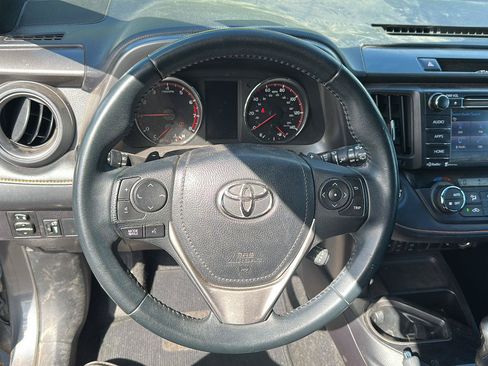 Used 2016 Toyota RAV4 SE AWD/4WD image 10