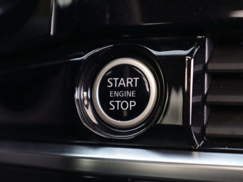 Used 2024 Nissan Pathfinder Platinum image 30