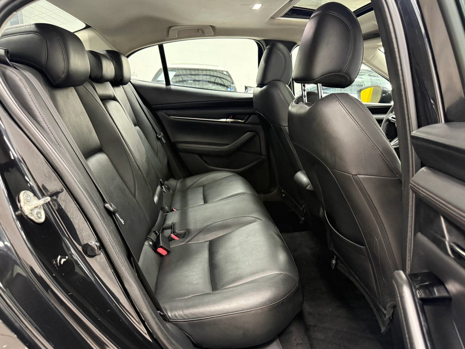 Used 2022 MAZDA MAZDA3 s FWD image 23