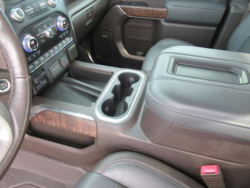 Used 2021 GMC Sierra 1500 Denali w/ Denali Ultimate Package AWD/4WD image 16