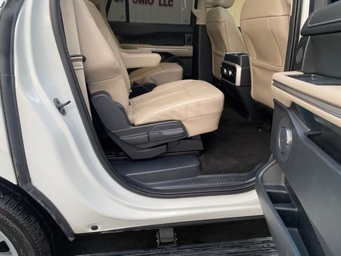 Used 2022 Ford Expedition Max Limited image 39