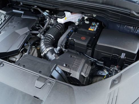 Used 2024 Kia Carnival EX FWD image 38