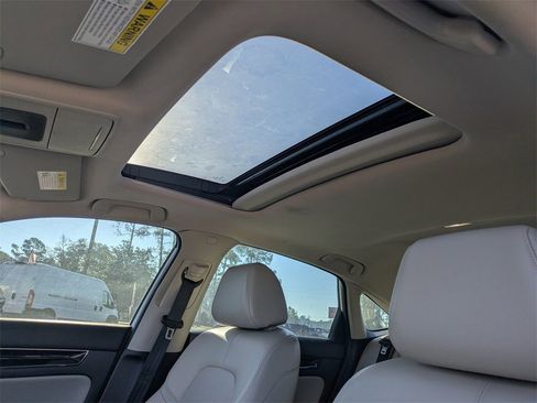 Used 2022 Honda Civic Touring image 22