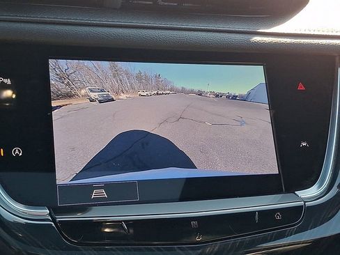 Used 2021 Cadillac XT6 Premium Luxury AWD/4WD image 4