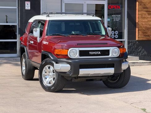 Used 2010 Toyota FJ Cruiser 4WD image 6