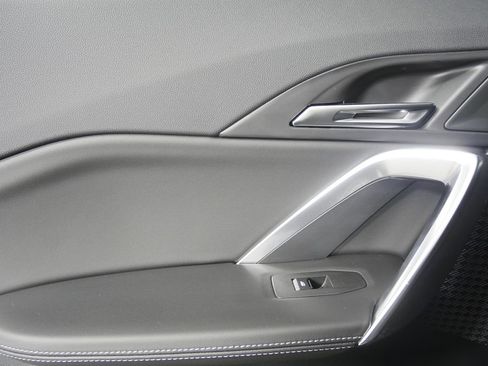 Certified 2025 BMW X2 xDrive28i w/ Technology Package image 13