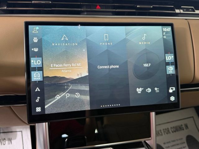 New 2026 Land Rover Range Rover Long Wheelbase SE AWD/4WD image 35