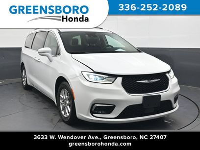 Used 2022 Chrysler Pacifica Touring-L