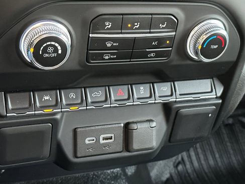 Certified 2023 GMC Sierra 1500 Pro w/ Convenience Package image 18