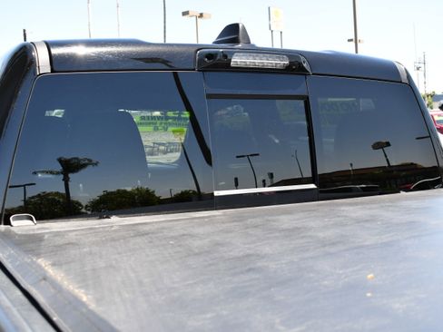Used 2023 RAM 1500 Limited RWD image 10