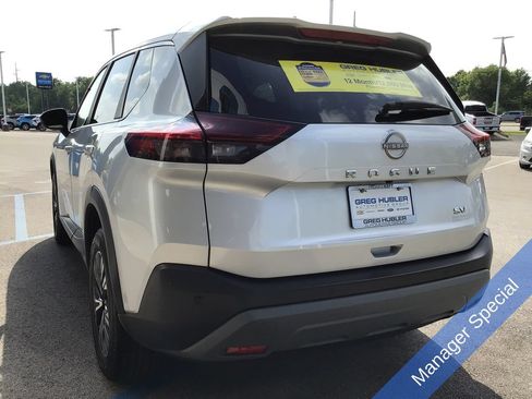 Used 2023 Nissan Rogue SV FWD image 9